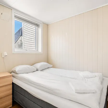 Charming Townhouse - Walk Everywhere! *