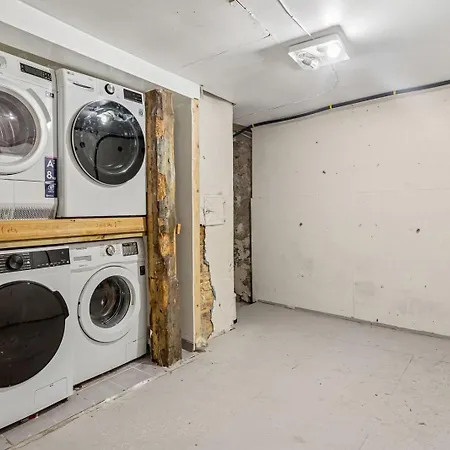 Charming Townhouse - Walk Everywhere! דירה ברגן