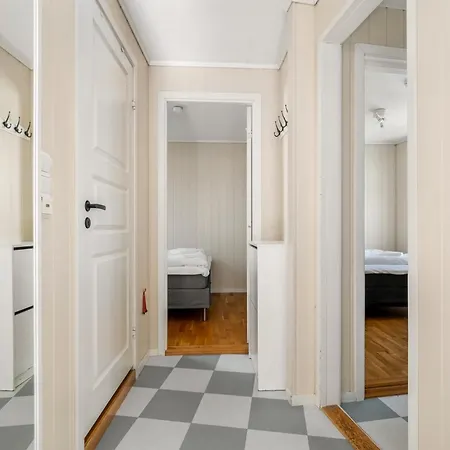 Charming Townhouse - Walk Everywhere! 卑爾根