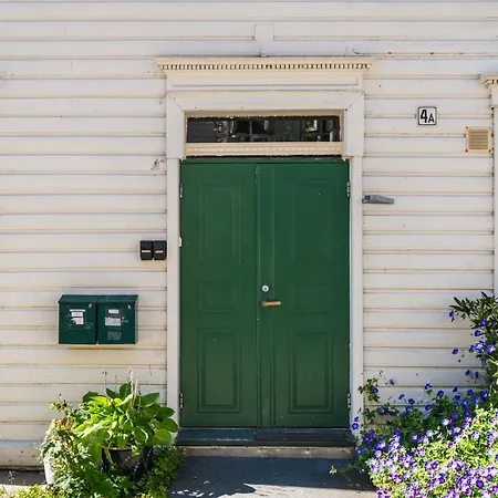 Charming Townhouse - Walk Everywhere! * ברגן