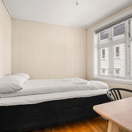 Charming Townhouse - Walk Everywhere! * ברגן