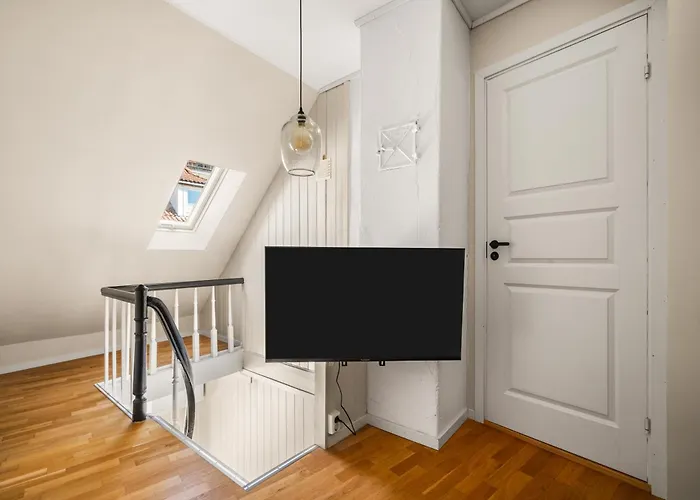 Charming Townhouse - Walk Everywhere! Apartment Bergen